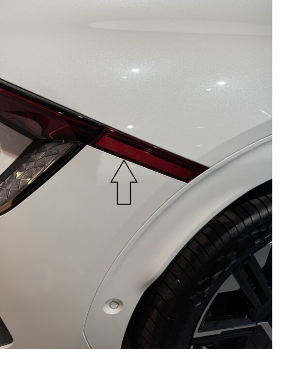 Kia EV6 Rear Quarter Reflector